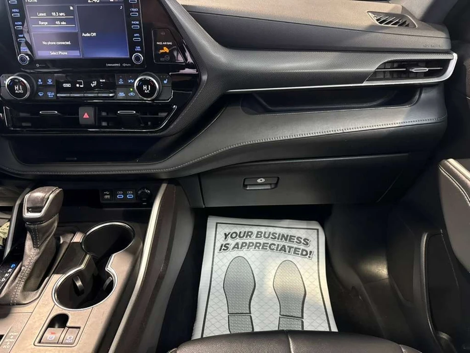 2022 Toyota Highlander - Image 20 of 31