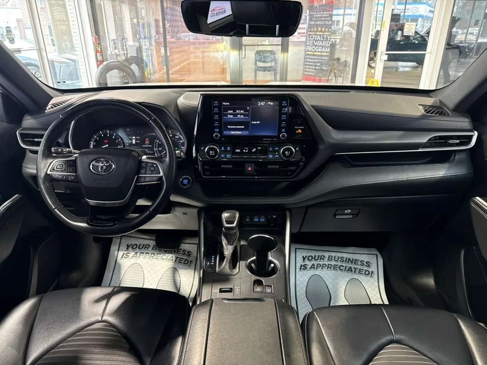 2022 Toyota Highlander - Image 25 of 31