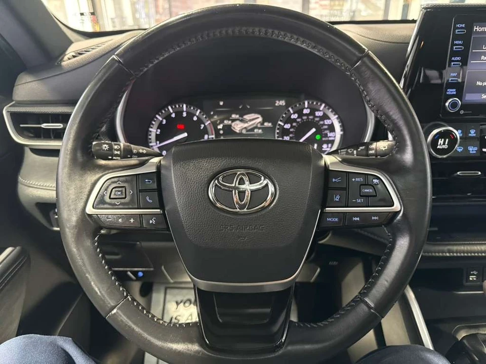 2022 Toyota Highlander - Image 11 of 31