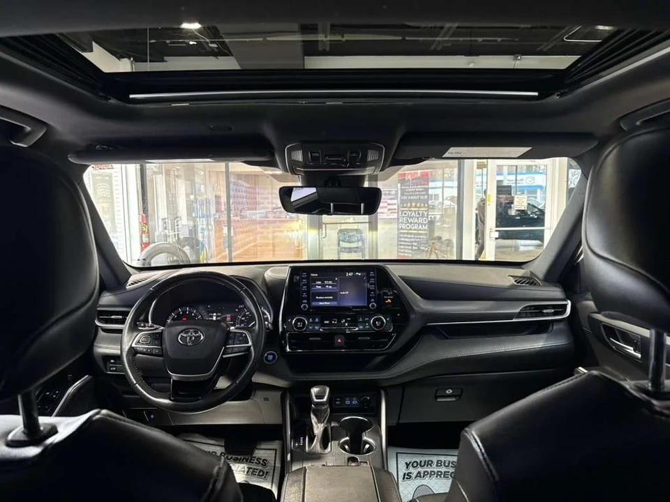 2022 Toyota Highlander - Image 23 of 31