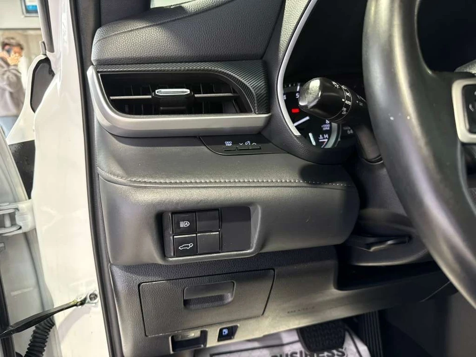 2022 Toyota Highlander - Image 21 of 31
