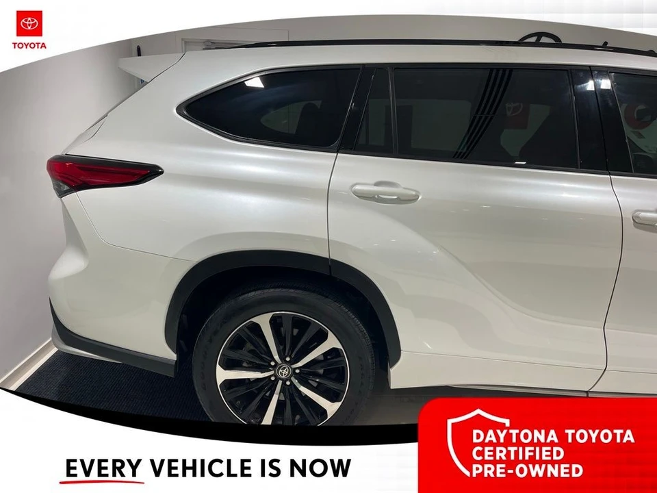 2022 Toyota Highlander - Image 5 of 12