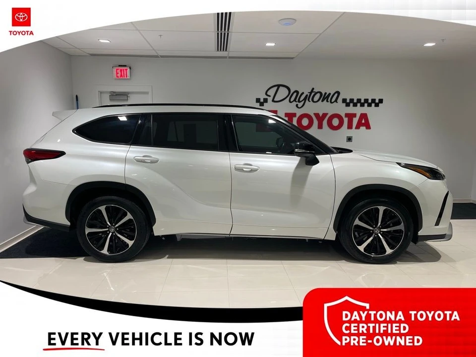 2022 Toyota Highlander - Image 4 of 12