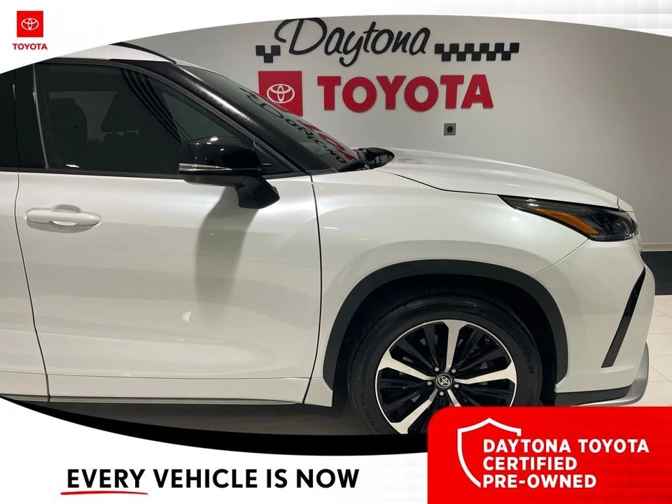 2022 Toyota Highlander - Image 6 of 12