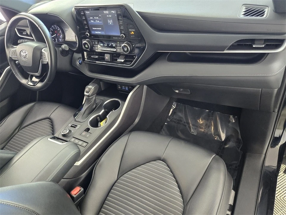 2022 Toyota Highlander - Image 21 of 21
