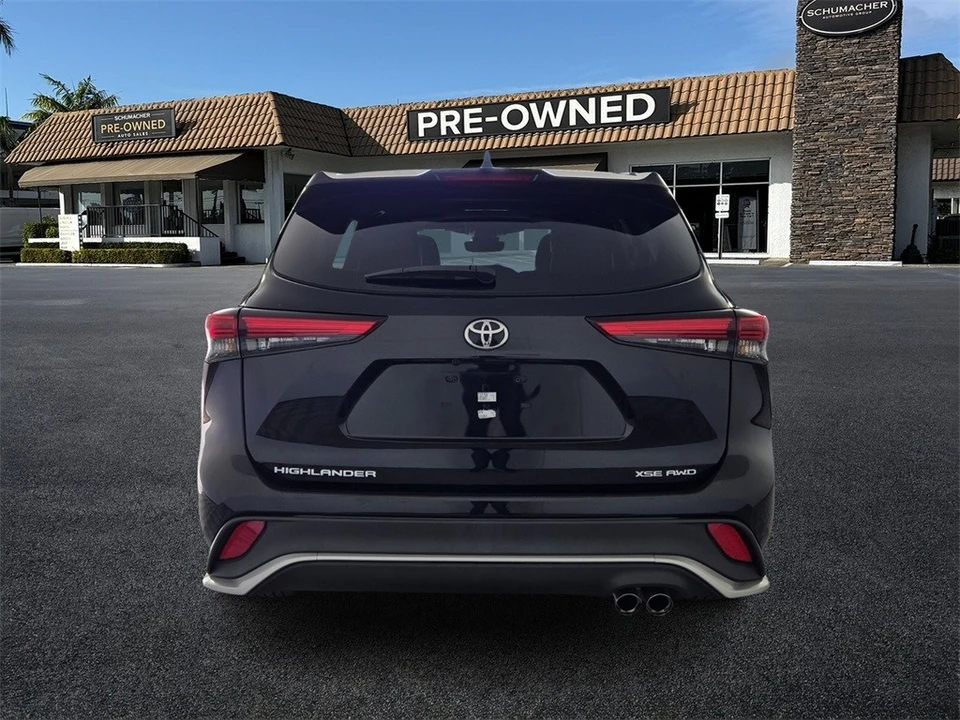 2022 Toyota Highlander - Image 6 of 12