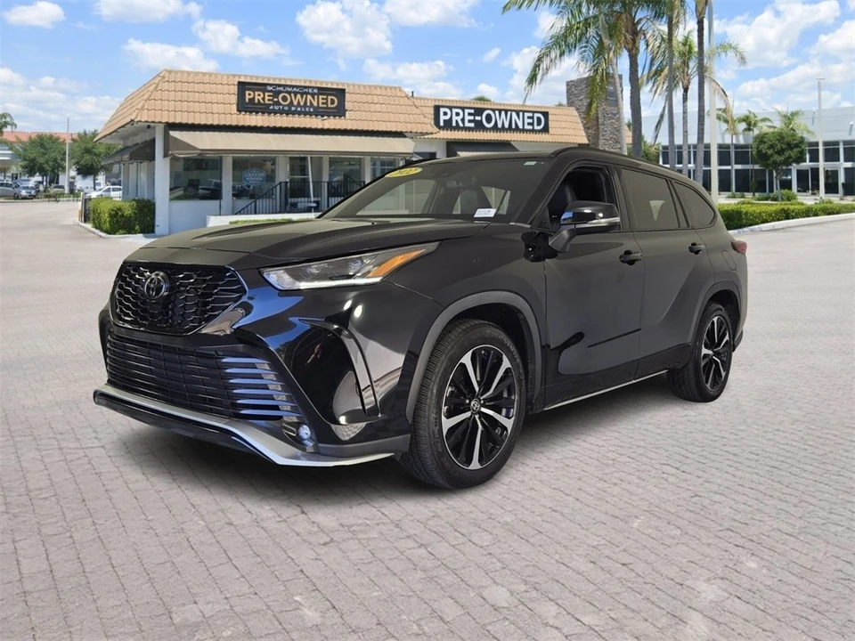 2022 Toyota Highlander - Image 3 of 12