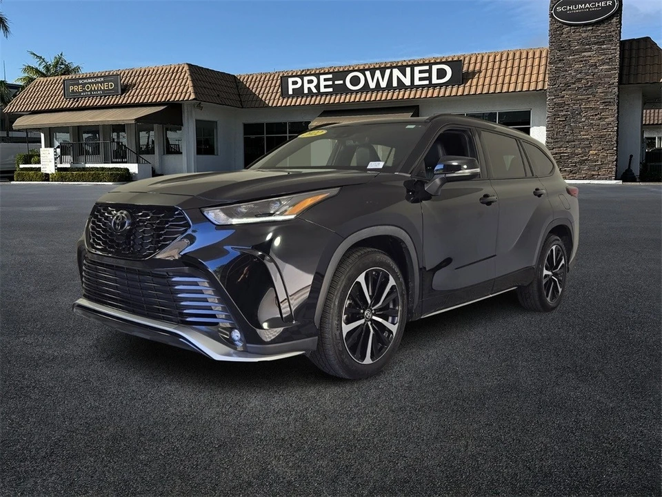 2022 Toyota Highlander - Image 3 of 12