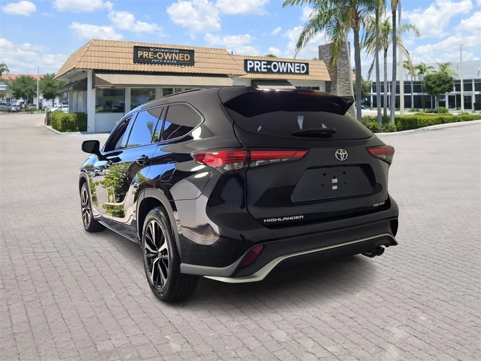 2022 Toyota Highlander - Image 5 of 12