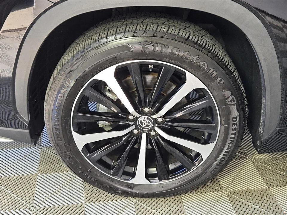 2022 Toyota Highlander - Image 12 of 12