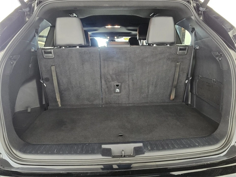 2022 Toyota Highlander - Image 11 of 12