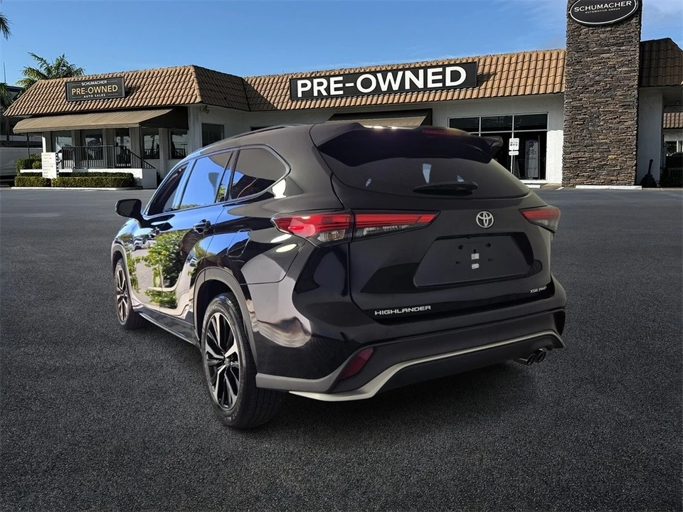 2022 Toyota Highlander - Image 5 of 12