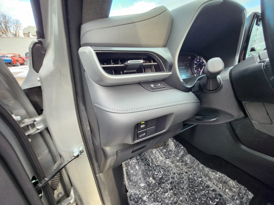 2022 Toyota Highlander - Image 20 of 21