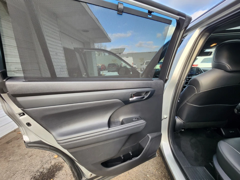 2022 Toyota Highlander - Image 15 of 21