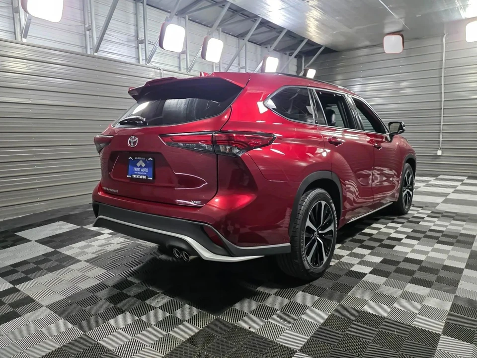 2022 Toyota Highlander - Image 5 of 21