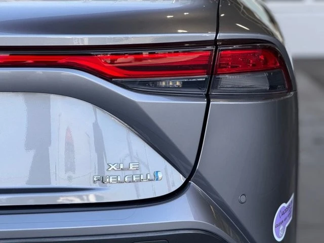 2022 Toyota Mirai - Image 13 of 21