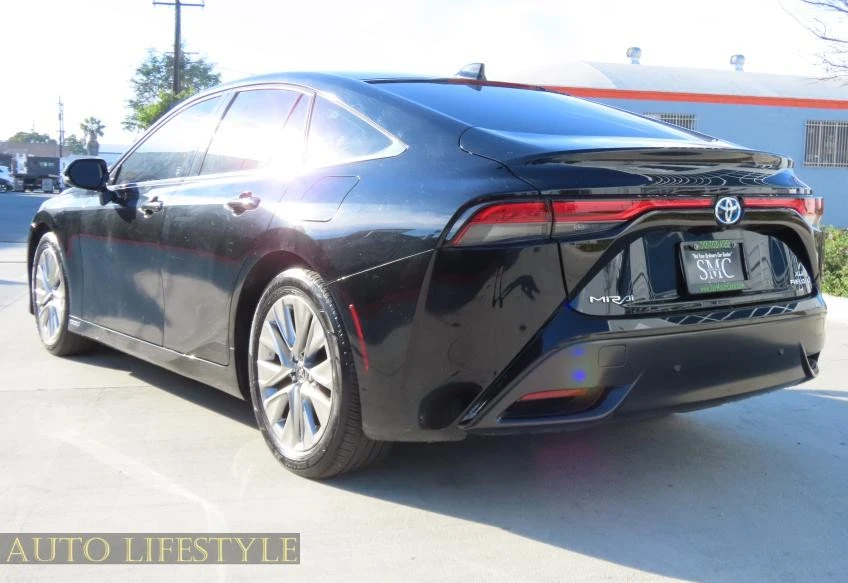 2022 Toyota Mirai - Image 10 of 21