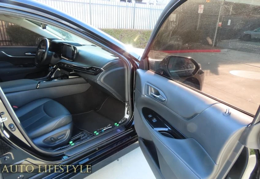 2022 Toyota Mirai - Image 14 of 21