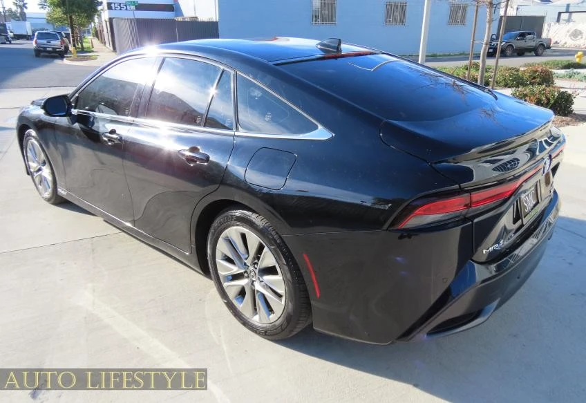 2022 Toyota Mirai - Image 8 of 21