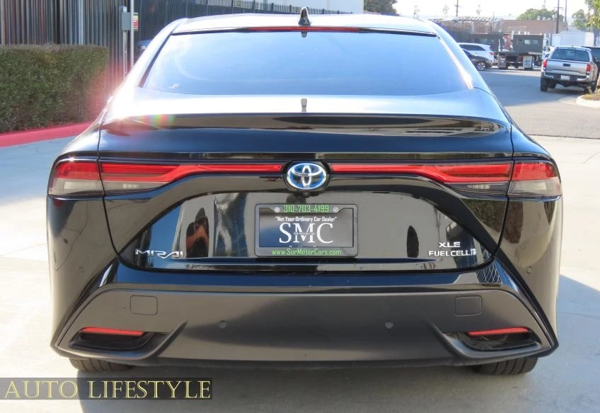 2022 Toyota Mirai - Image 12 of 21