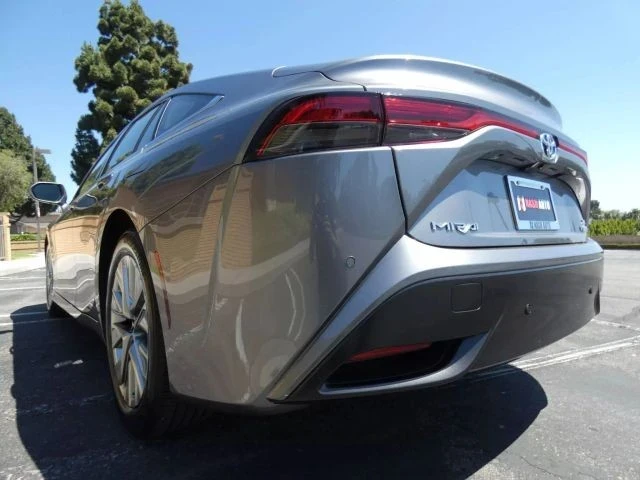 2022 Toyota Mirai - Image 11 of 21
