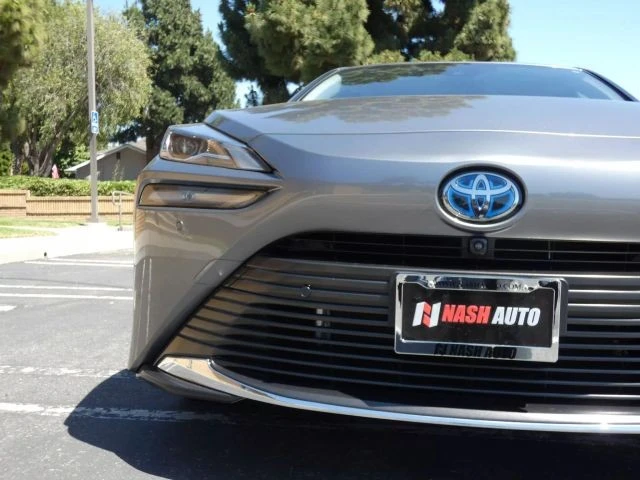 2022 Toyota Mirai - Image 15 of 21