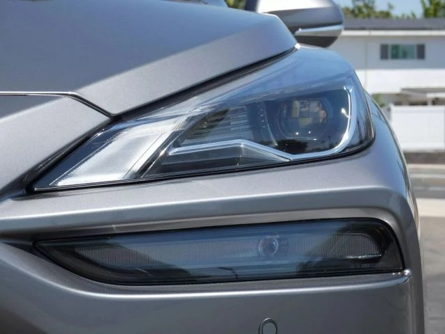 2022 Toyota Mirai - Image 17 of 21