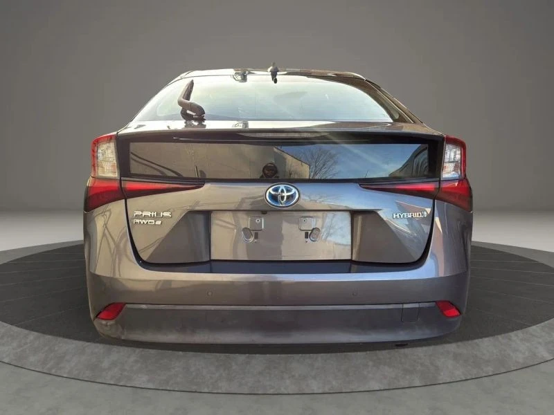 2022 Toyota Prius 5th Gen - Image 6 of 12