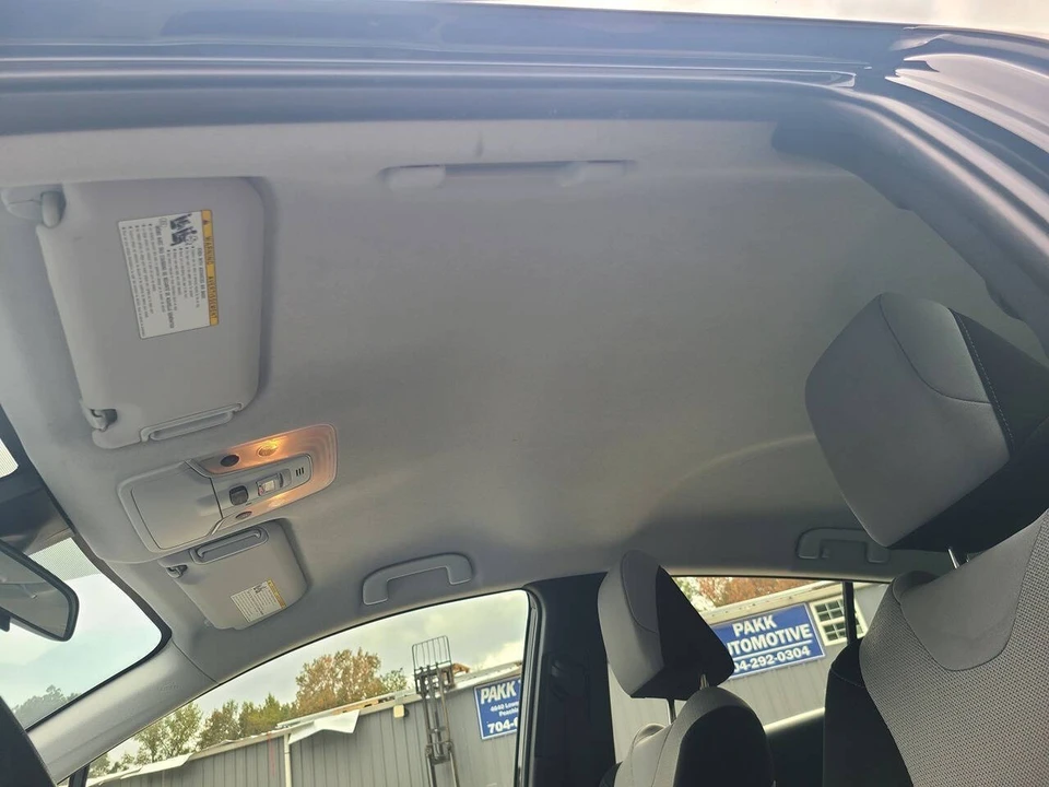 2022 Toyota Prius 4th Gen - Image 14 of 21