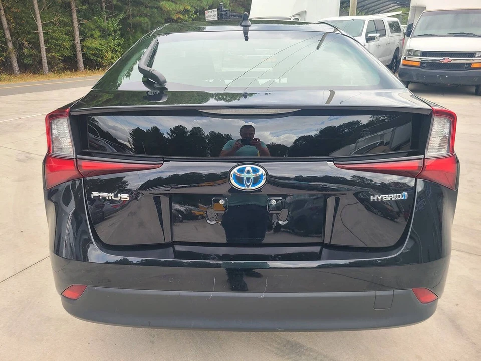 2022 Toyota Prius 4th Gen - Image 5 of 21