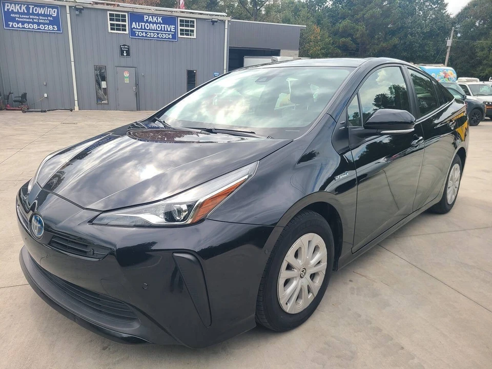 2022 Toyota Prius 4th Gen - Image 2 of 21