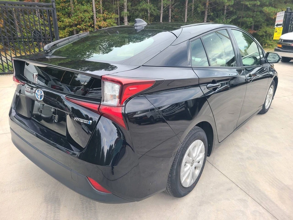 2022 Toyota Prius 4th Gen - Image 6 of 21