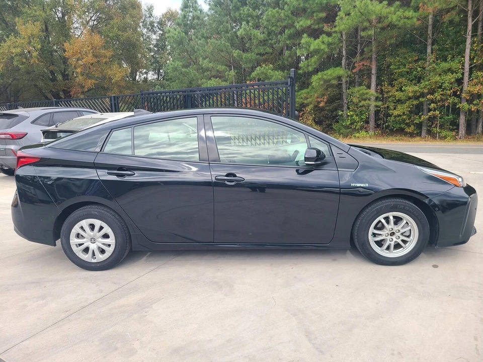 2022 Toyota Prius 4th Gen - Image 7 of 21