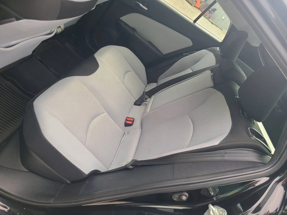 2022 Toyota Prius 4th Gen - Image 15 of 21