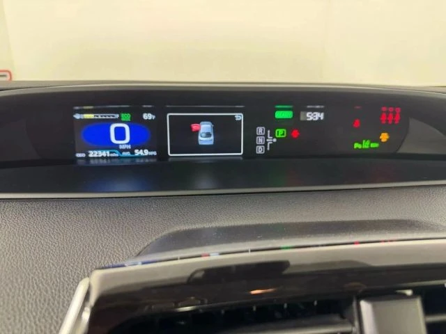 2022 Toyota Prius 4th Gen - Image 15 of 21
