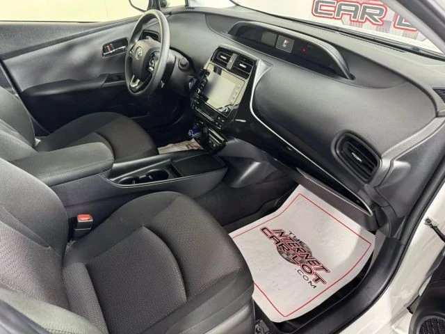2022 Toyota Prius 5th Gen - Image 10 of 12