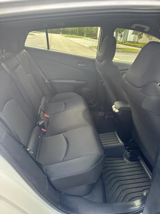 2022 Toyota Prius 4th Gen - Image 15 of 21