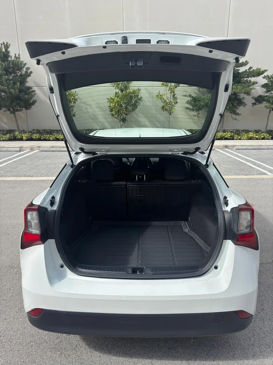 2022 Toyota Prius 4th Gen - Image 9 of 21