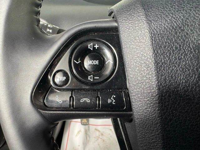 2022 Toyota Prius 4th Gen - Image 16 of 21
