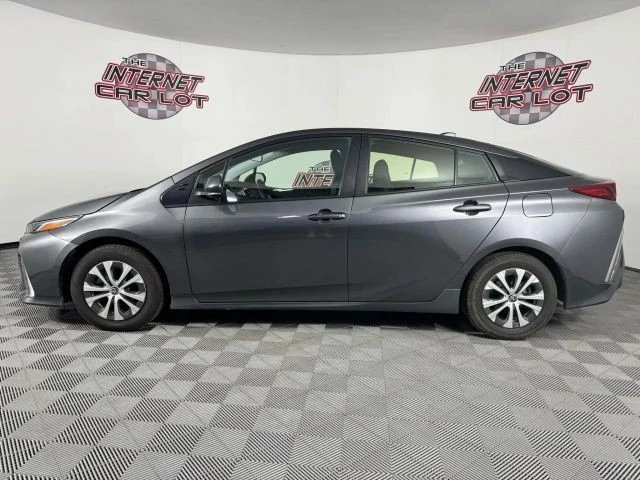 2022 Toyota Prius 4th Gen - Image 4 of 12