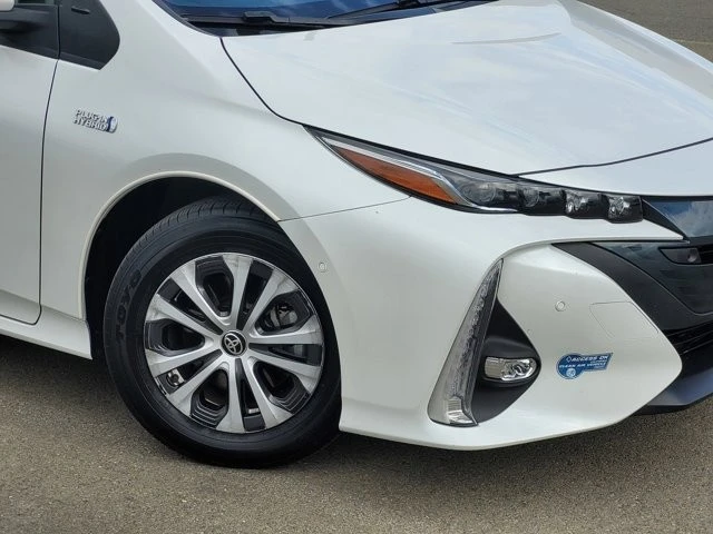 2022 Toyota Prius 4th Gen - Image 3 of 12