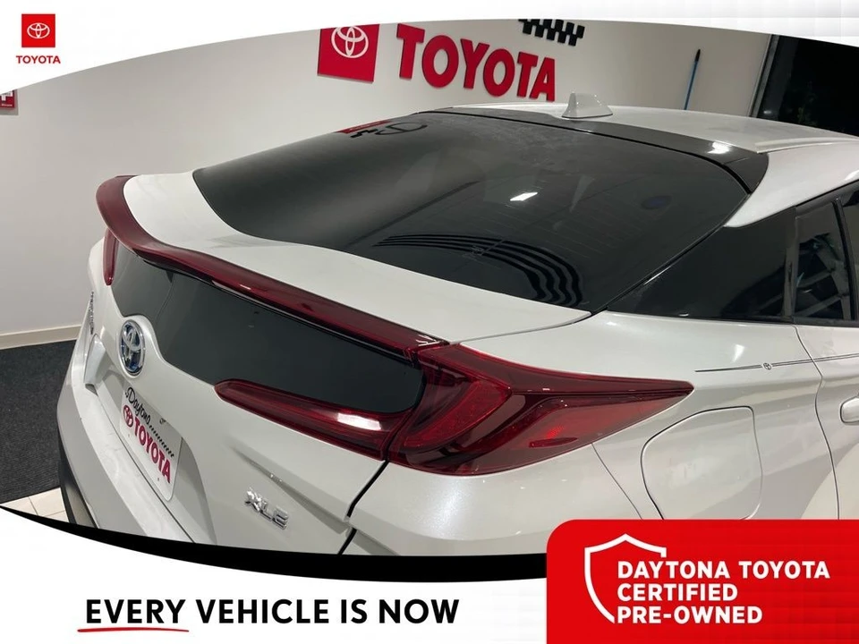 2022 Toyota Prius 4th Gen - Image 7 of 12