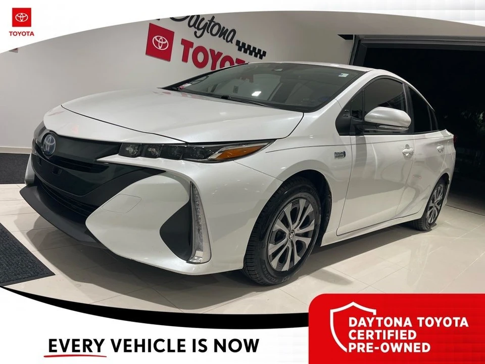 2022 Toyota Prius 4th Gen - Image 8 of 12