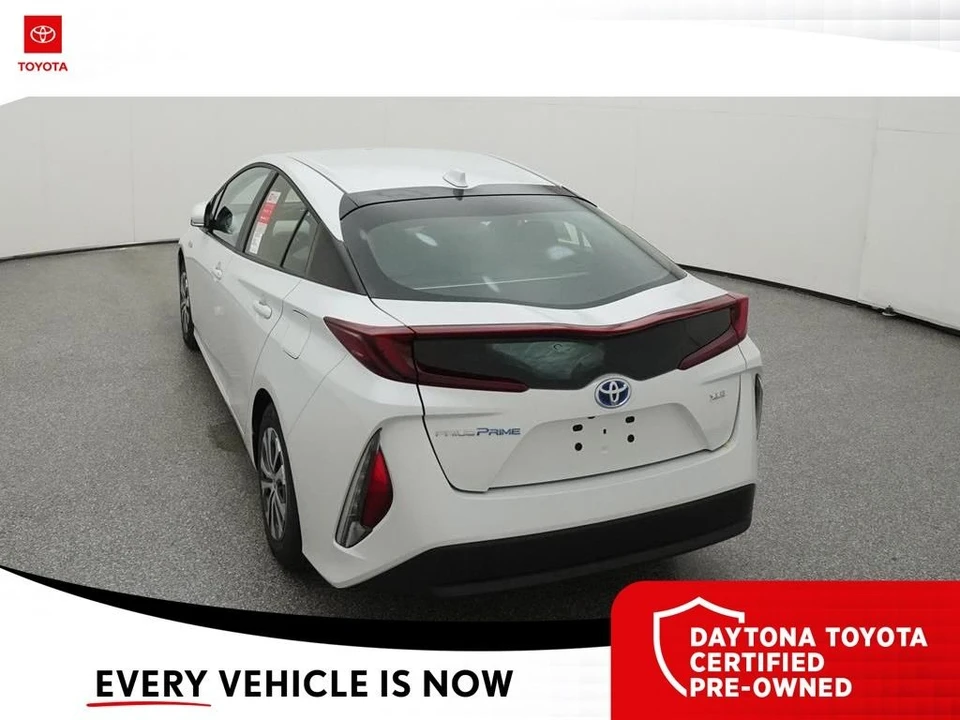 2022 Toyota Prius 4th Gen - Image 6 of 12