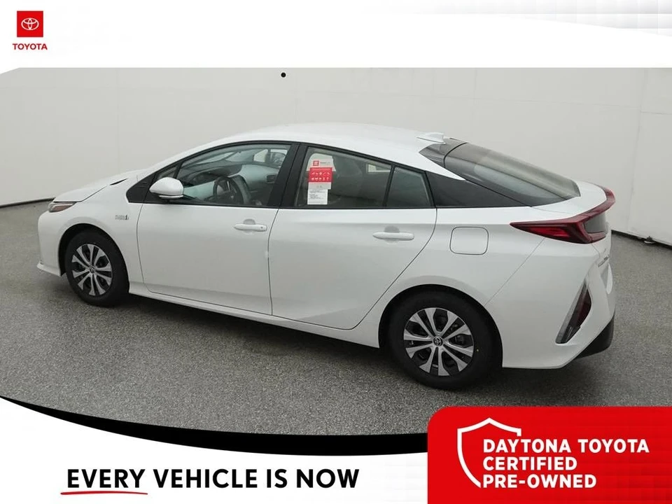 2022 Toyota Prius 4th Gen - Image 4 of 12