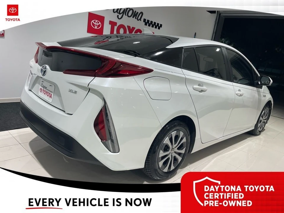 2022 Toyota Prius 4th Gen - Image 5 of 12