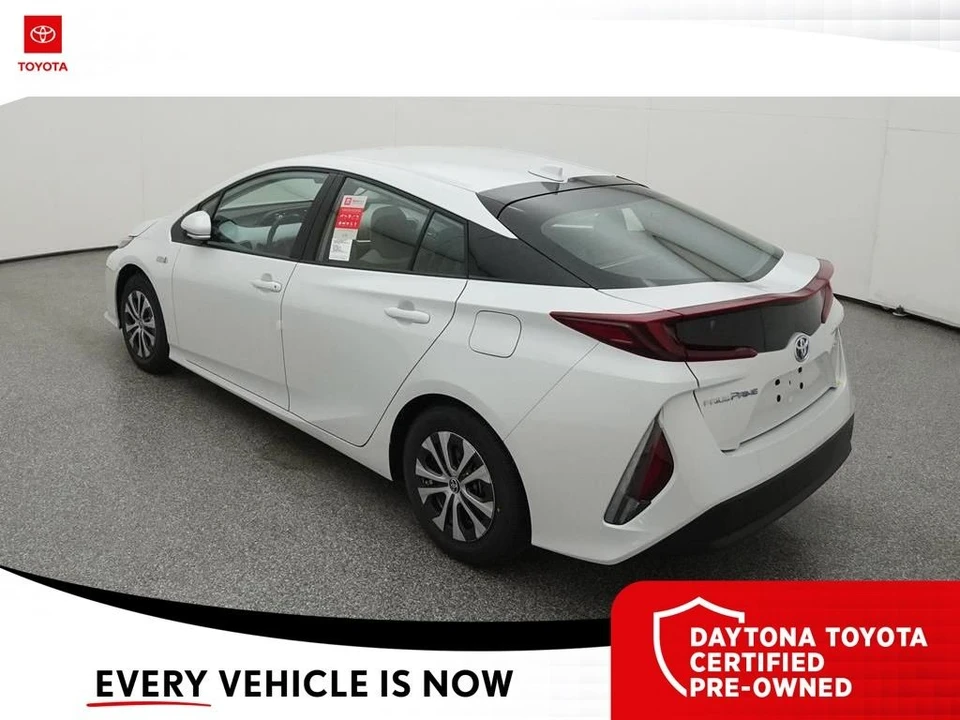 2022 Toyota Prius 4th Gen - Image 5 of 12
