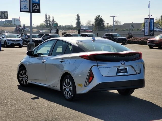 2022 Toyota Prius 4th Gen - Image 7 of 12