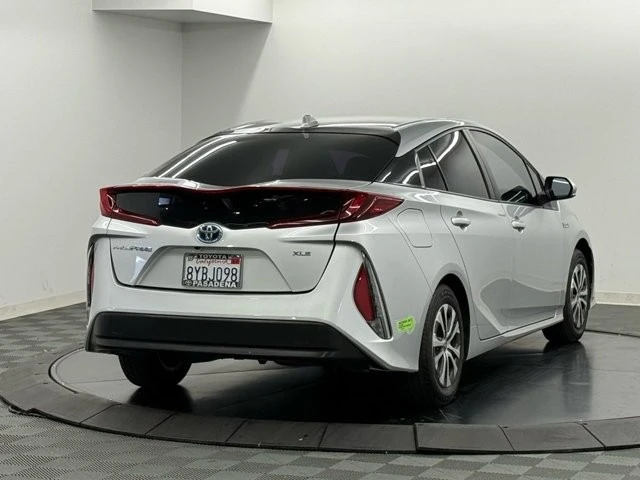 2022 Toyota Prius 5th Gen - Image 18 of 21