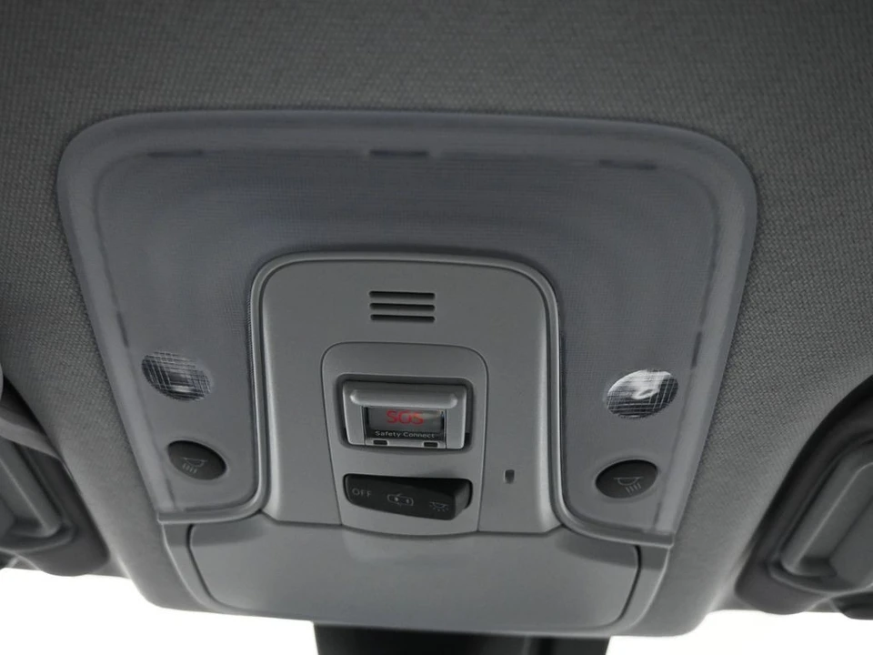 2022 Toyota Prius 4th Gen - Image 19 of 21